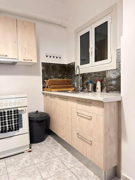 4 Family And Friends - Acropolis View Apartment Athens Exterior photo