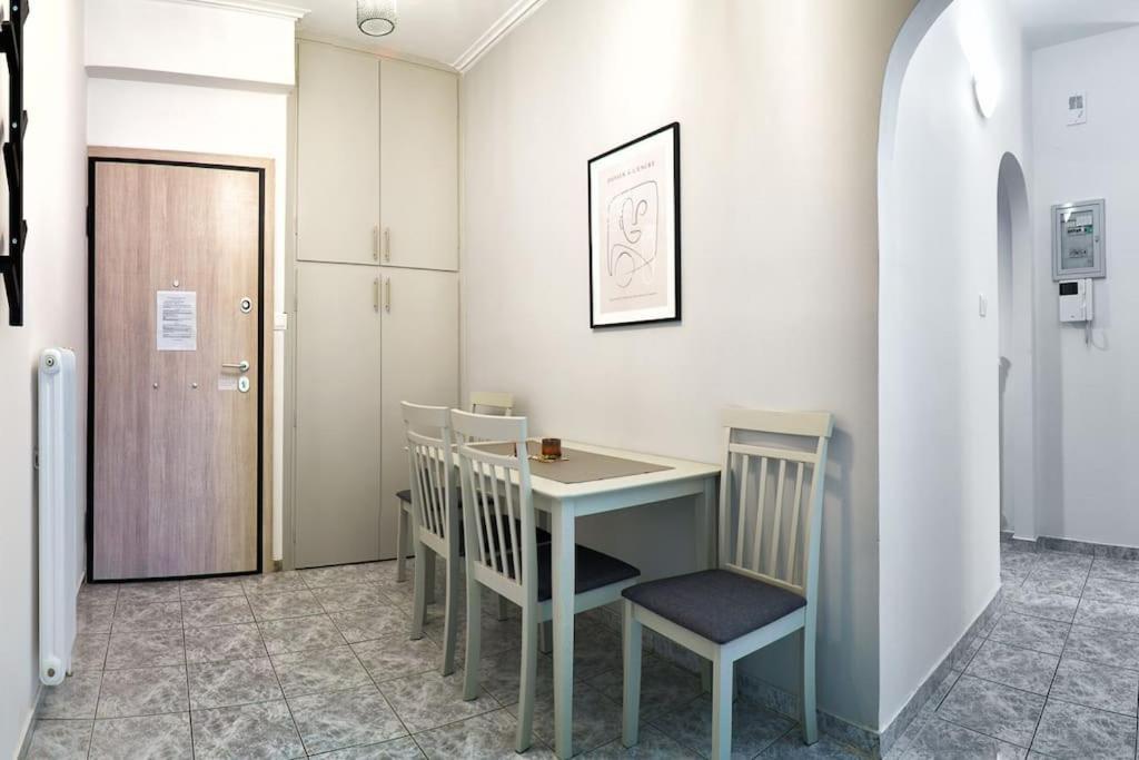 4 Family And Friends - Acropolis View Apartment Athens Exterior photo